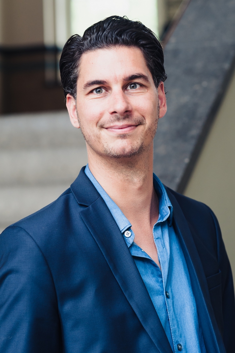 Dr. Martijn van den Hurk